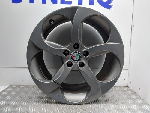 Alloy wheel alfa romeo giulia - alloy,